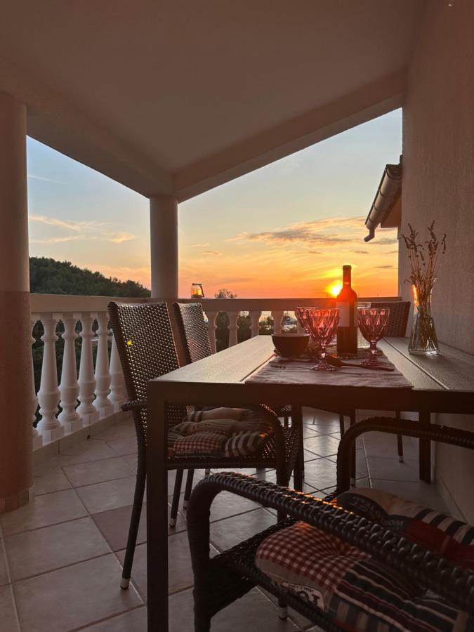 Marela Apartments Drage Εξωτερικό φωτογραφία