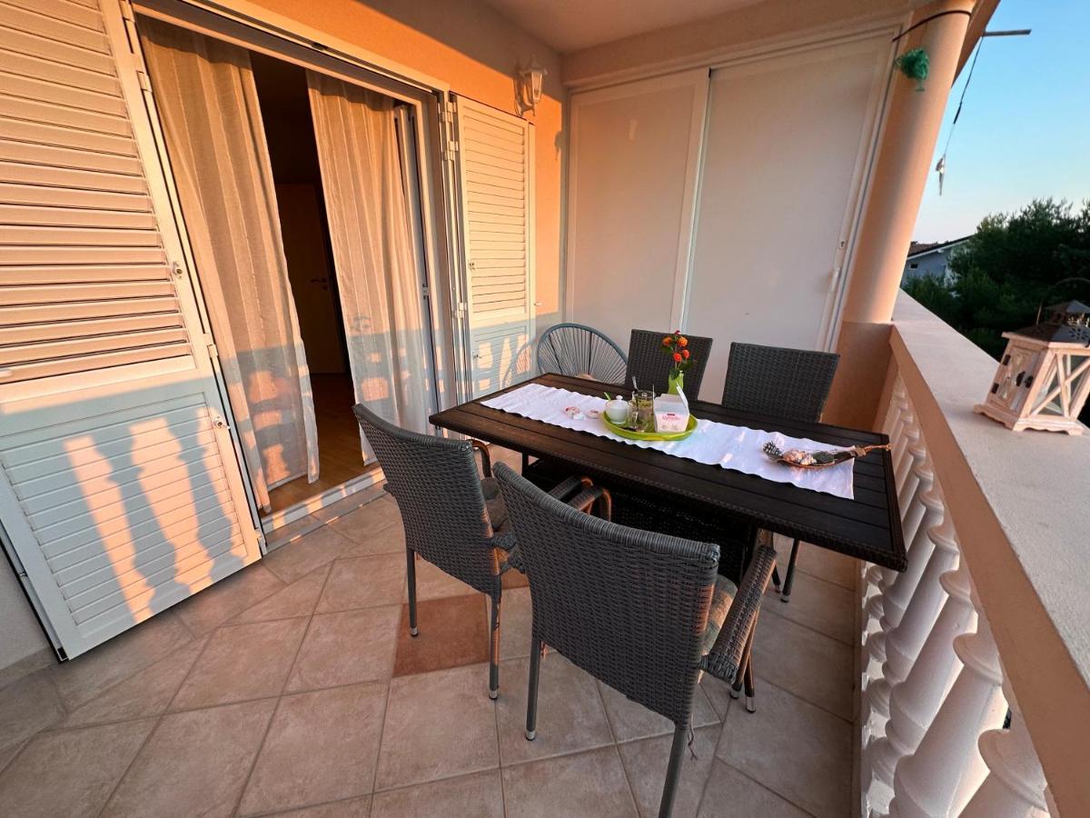 Marela Apartments Drage Εξωτερικό φωτογραφία