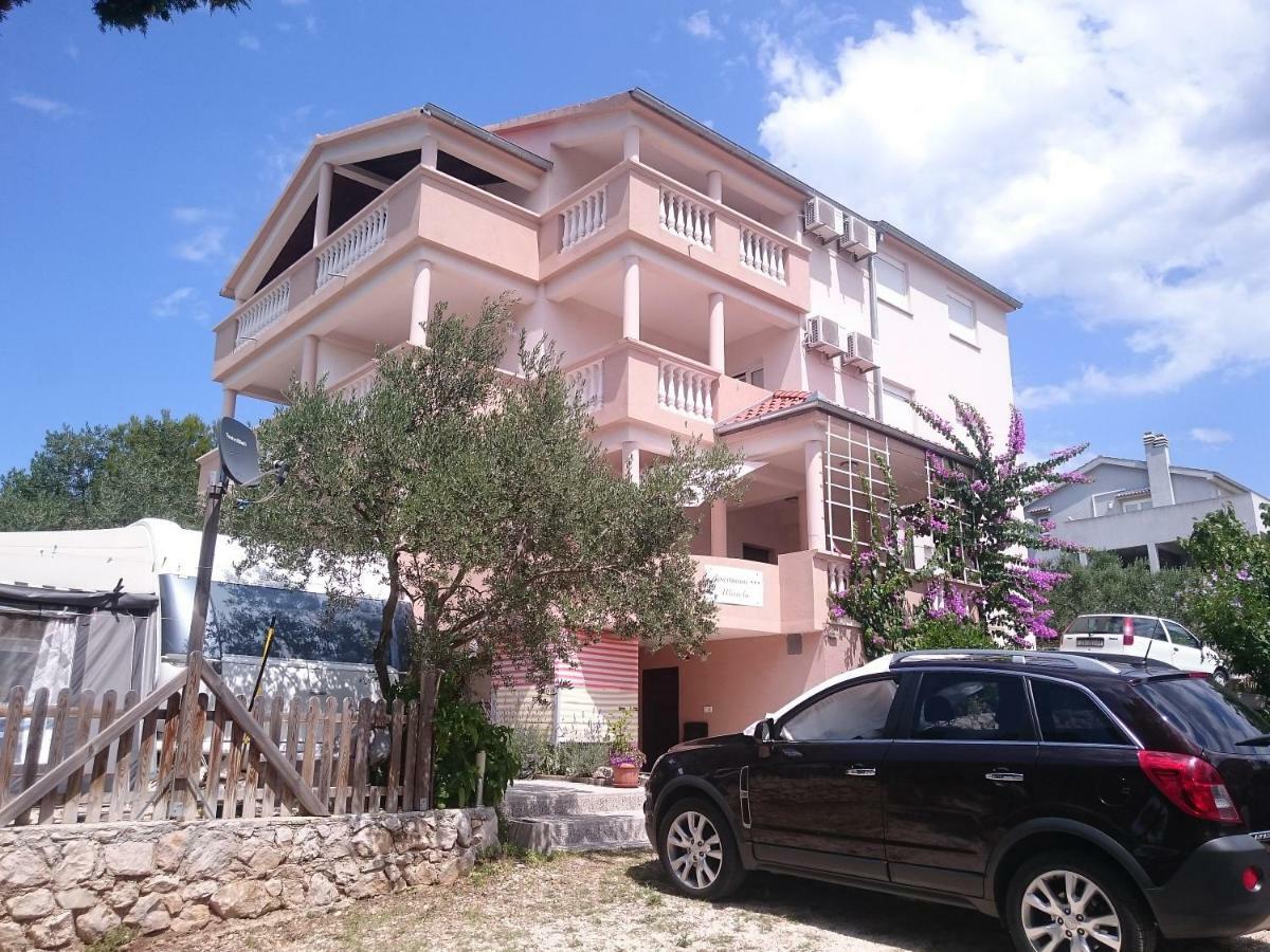 Marela Apartments Drage Εξωτερικό φωτογραφία
